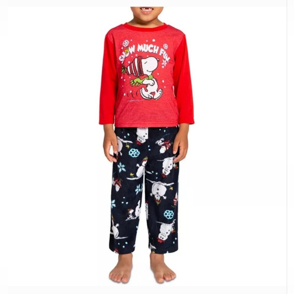 Peanuts Snoopy Christmas Holiday Pajama set Kids Boys or Girls Size 6 NWT